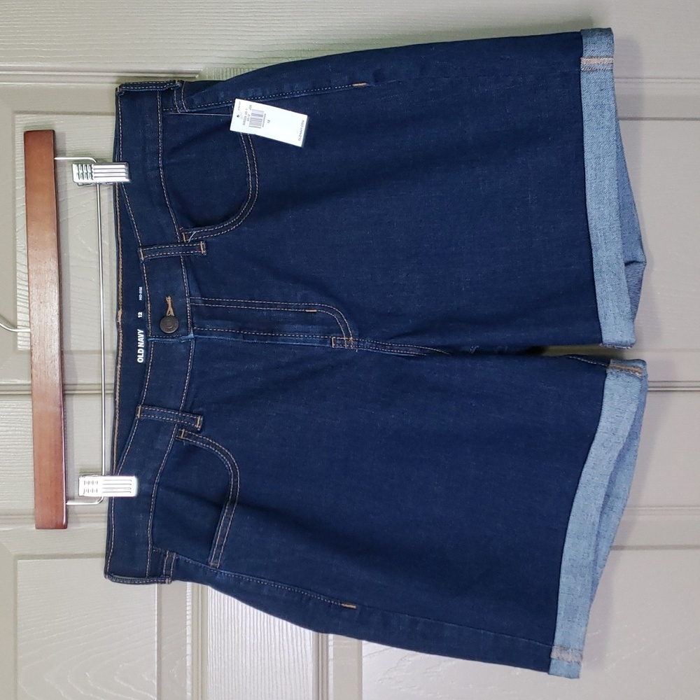 NWT Old navy dark wash stretch high-rise long inseam cuffed shorts size 12